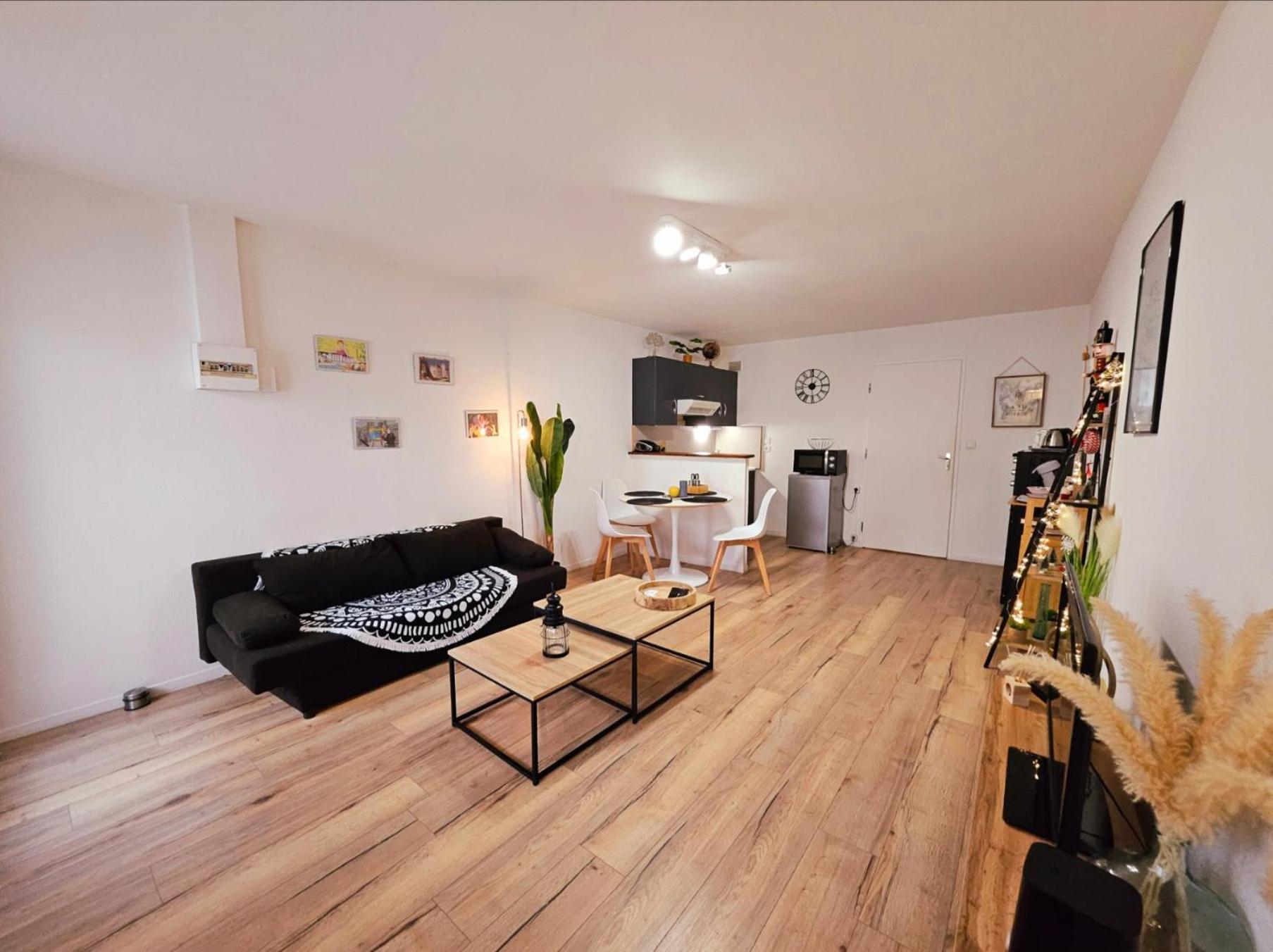 Appartement Cosy Proche Gare - Fibre Optique Et Parking Angulema Exterior foto