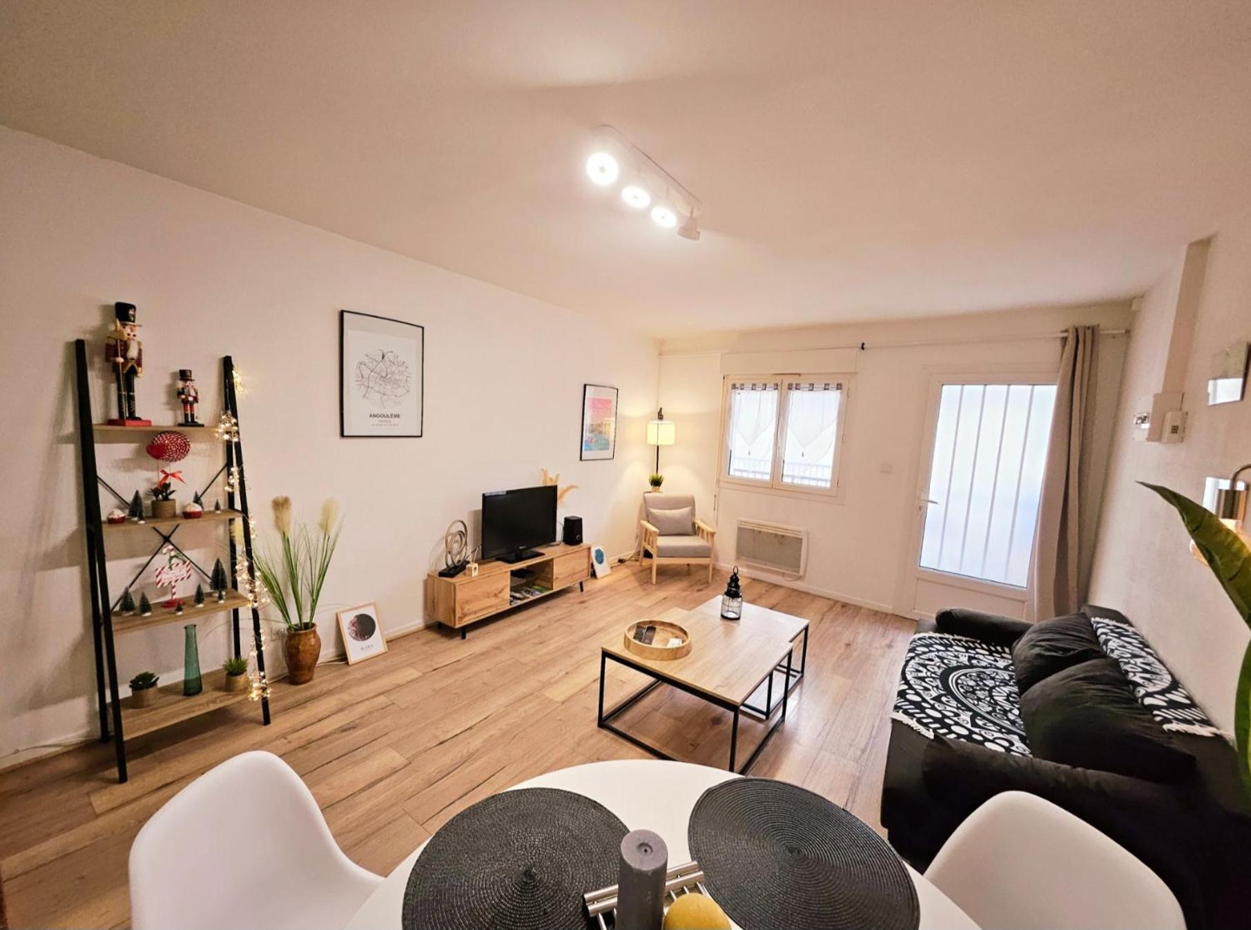 Appartement Cosy Proche Gare - Fibre Optique Et Parking Angulema Exterior foto